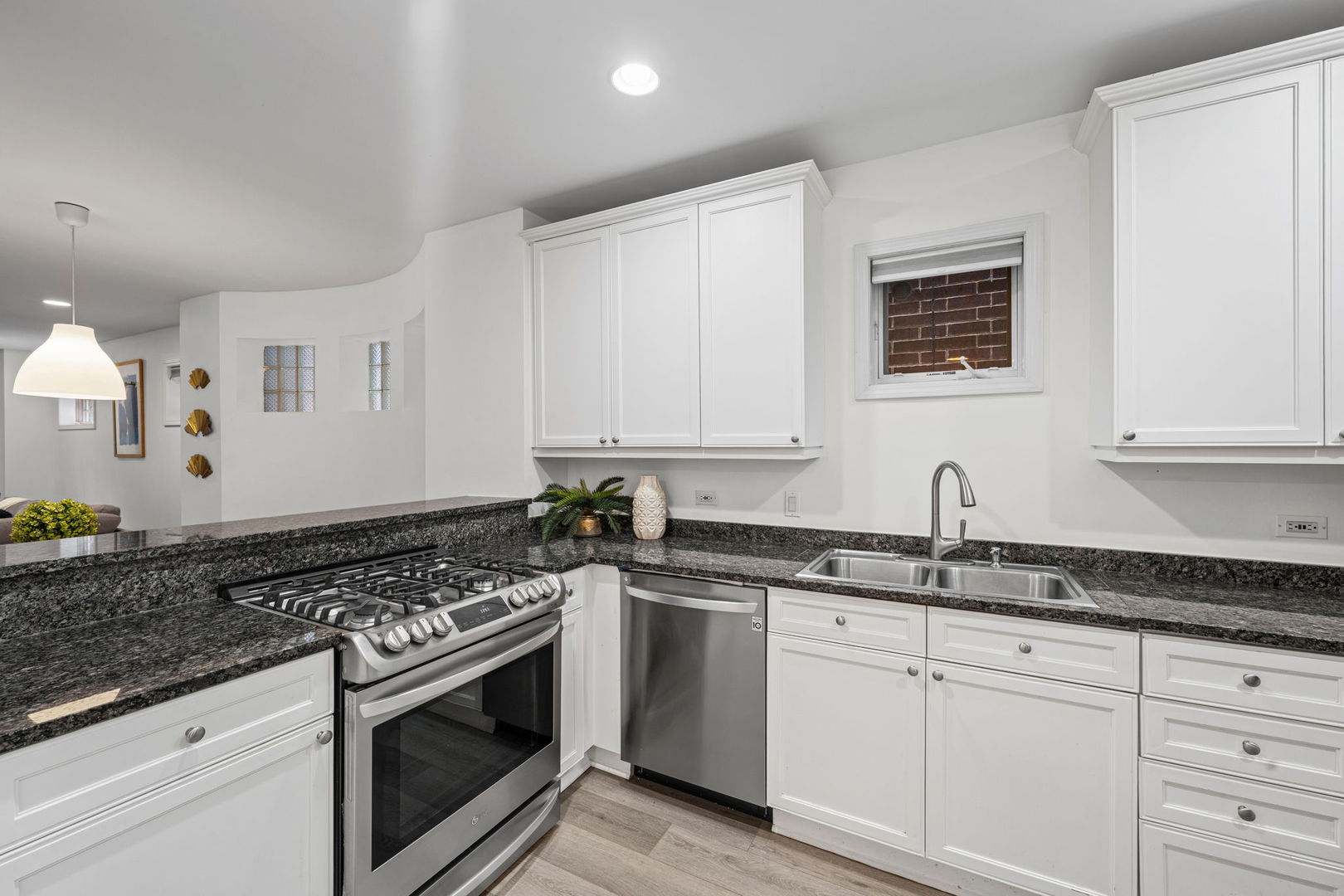 3835 N Ashland Avenue 1g Property Photo 10