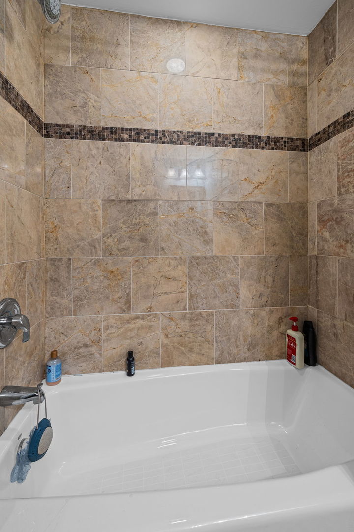 3835 N Ashland Avenue 1g Property Photo 16