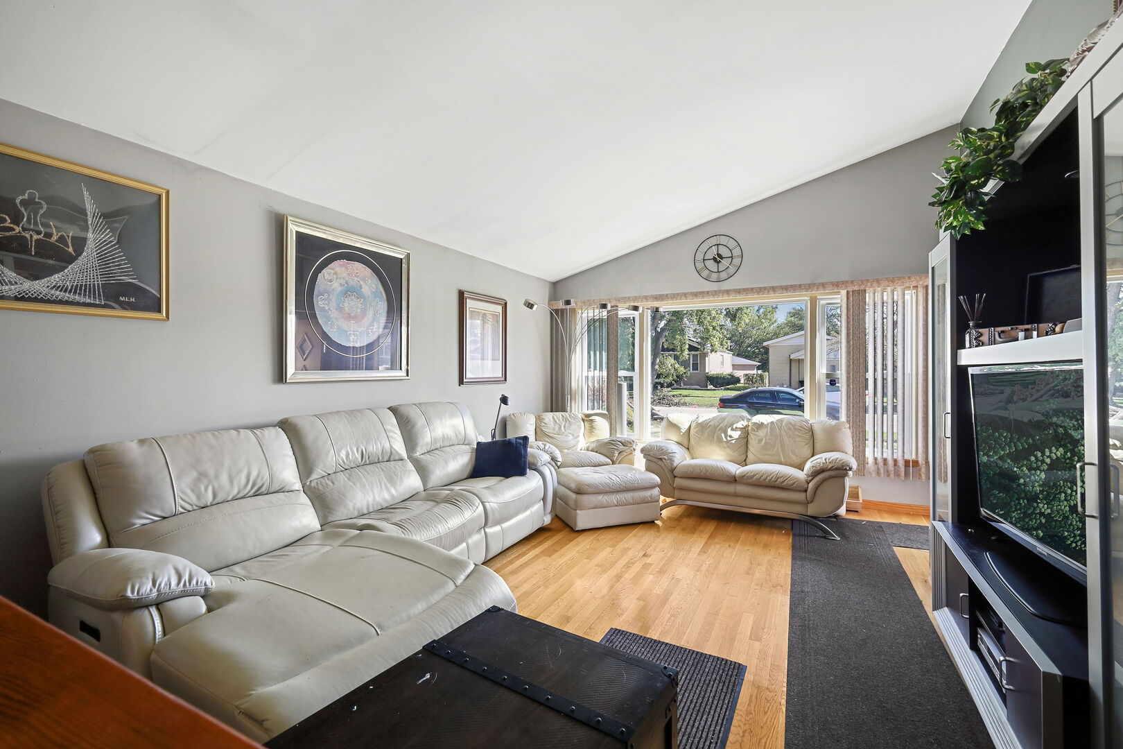 14220 Kimbark Avenue Property Photo 2