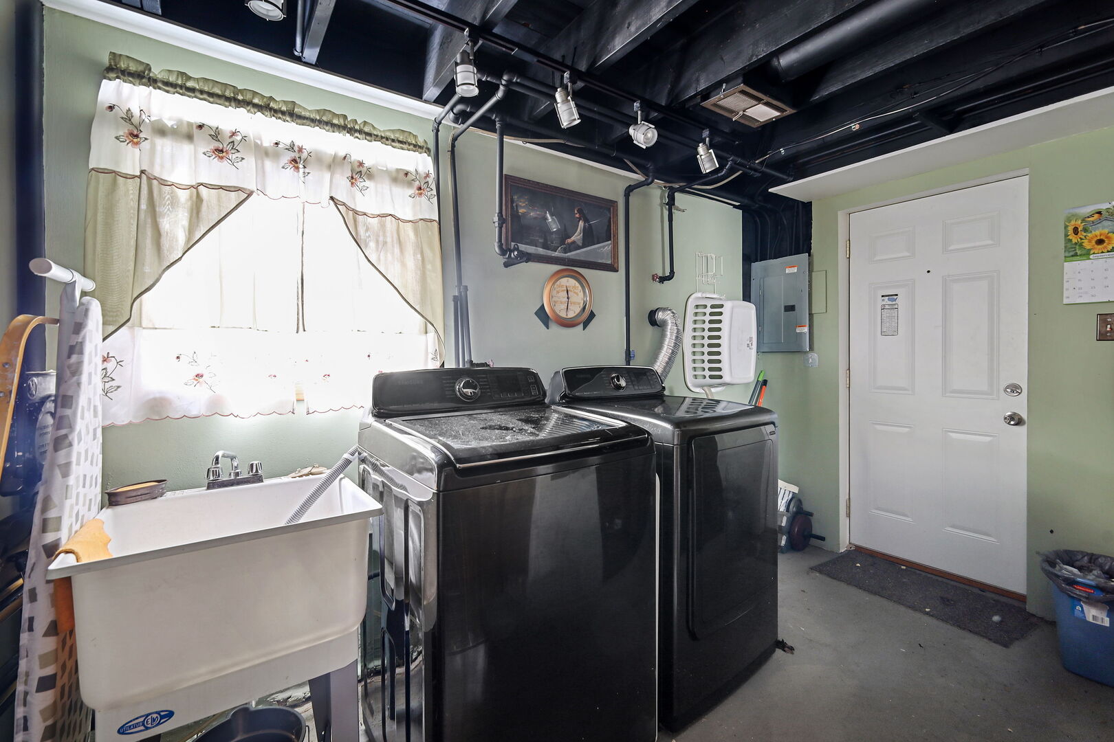 14220 Kimbark Avenue Property Photo 12