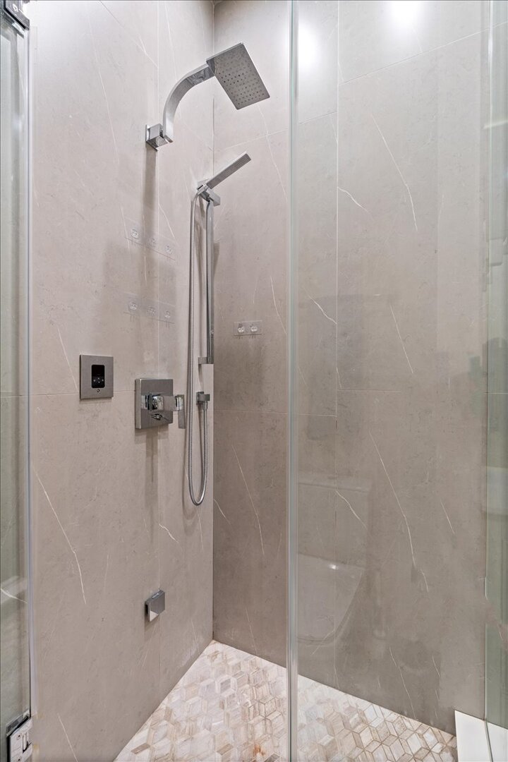 1346 W Walton Street 3w Property Photo 22