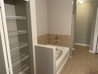 10 N Lake Street 310 Property Photo 11