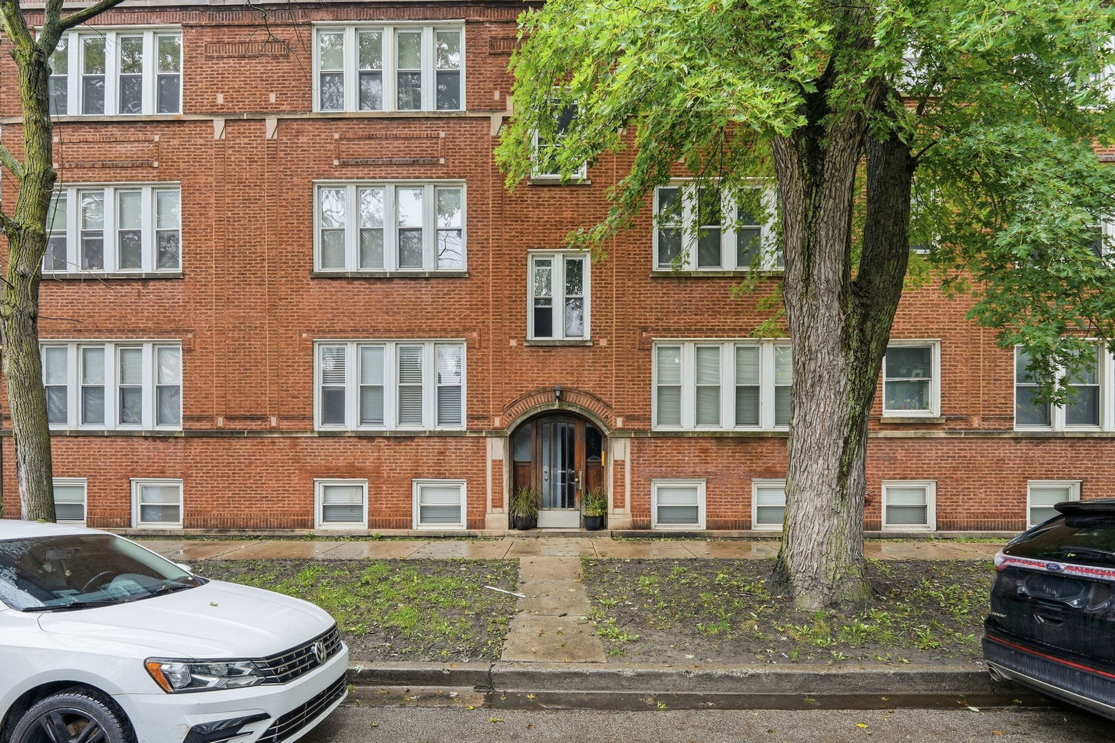 7205 N Damen Avenue 3 Property Photo 1