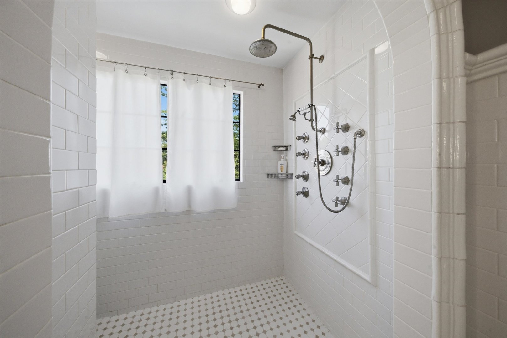 327 Selborne Road Property Photo 18