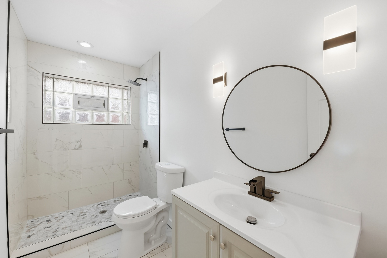 7813 S Kenton Avenue Property Photo 11