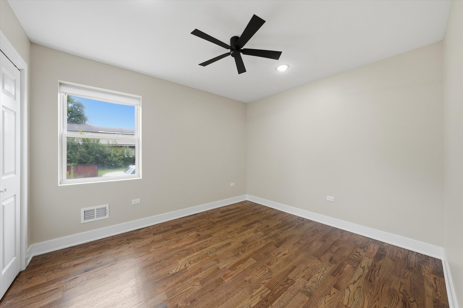 8817 S Parnell Avenue Property Photo 13