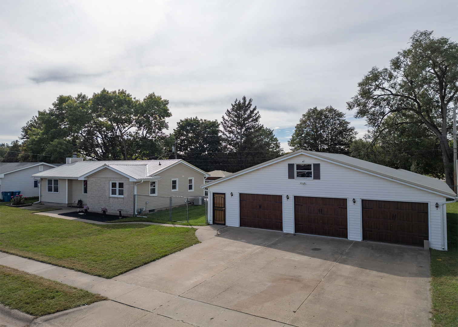 1309 Hiawatha Lane Property Photo 1