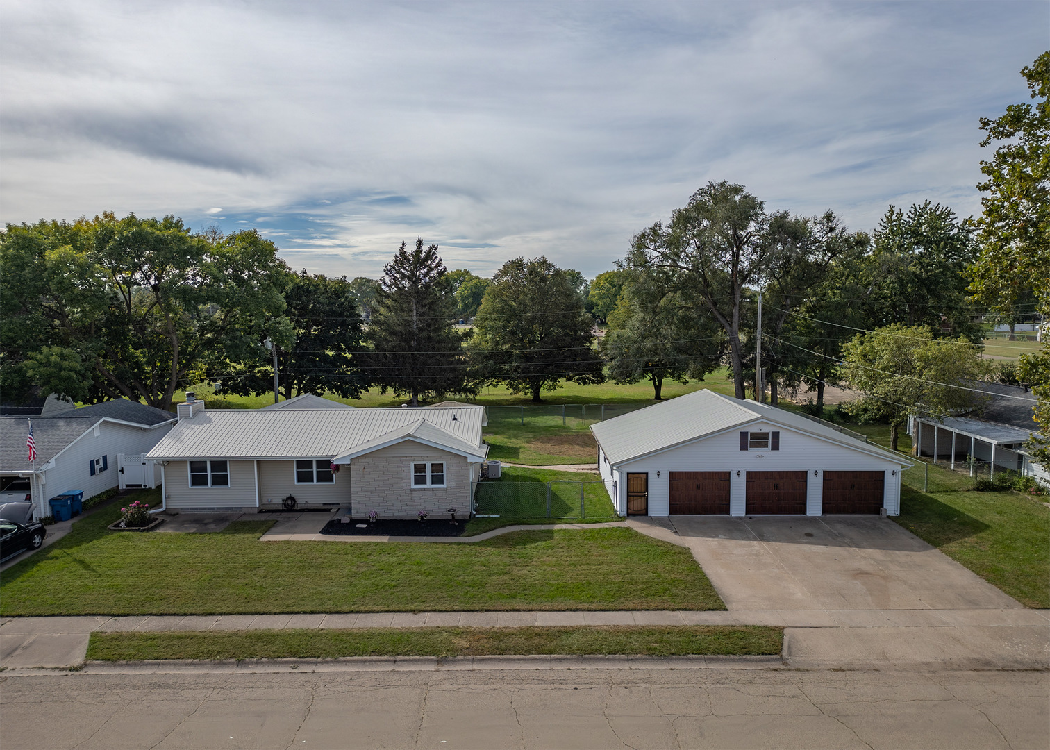 1309 Hiawatha Lane Property Photo 5