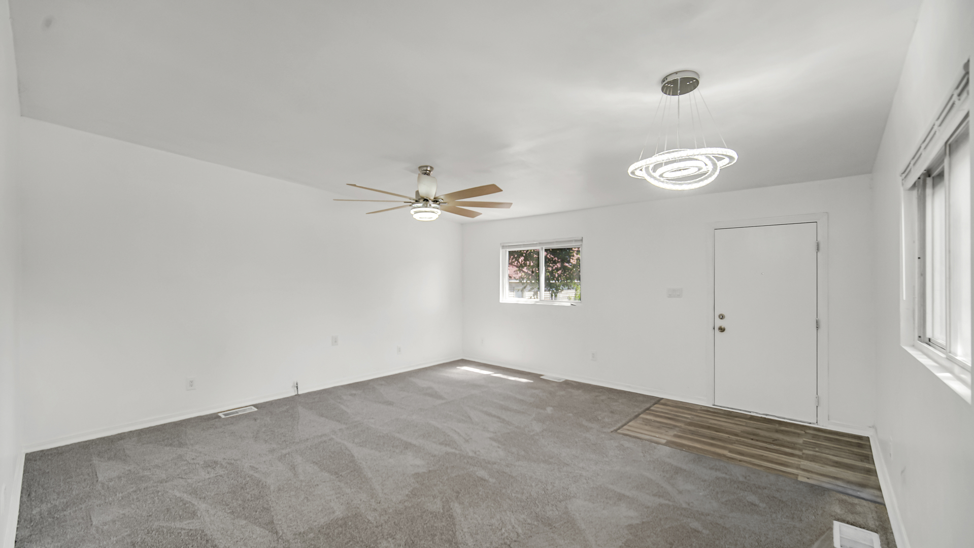 8459 S Elizabeth Street Property Photo 9