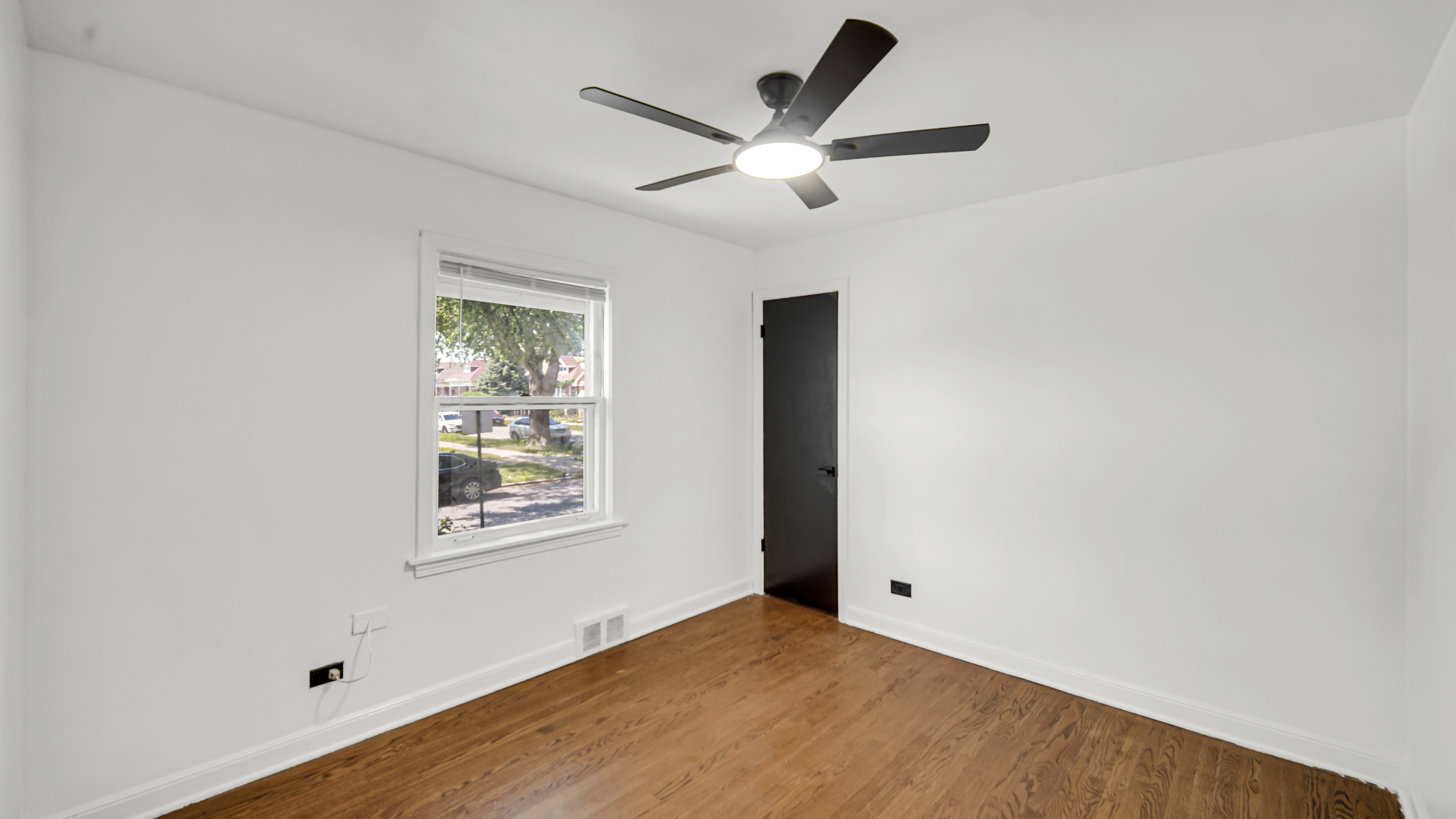 8459 S Elizabeth Street Property Photo 13