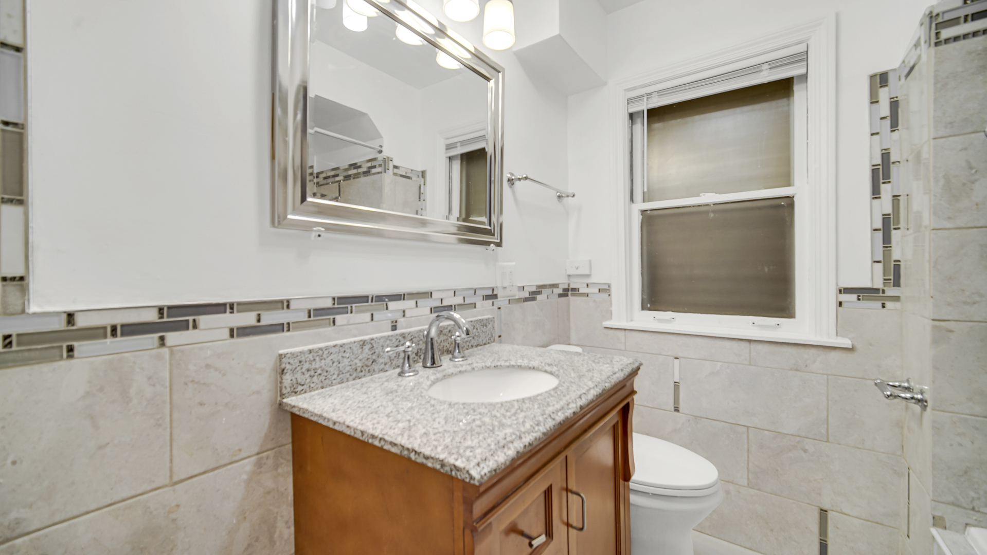8459 S Elizabeth Street Property Photo 14