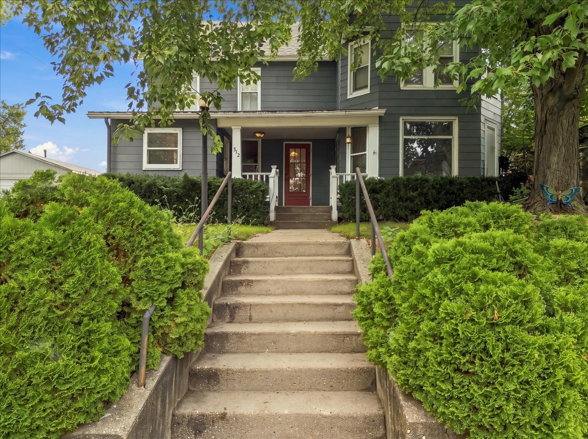 312 S Dement Avenue Property Photo 2