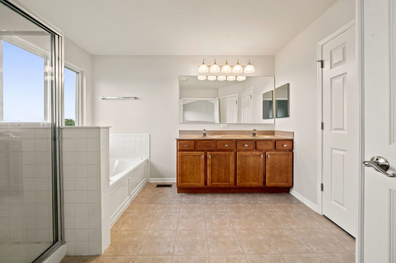 831 Bach Court Property Photo 35