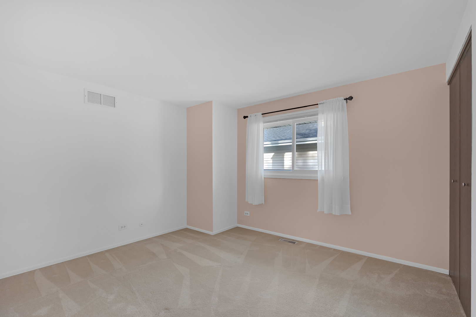864 Pinehurst Lane Property Photo 17