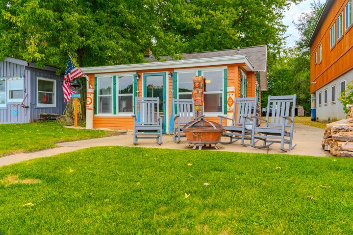 5446 N River Road Property Photo 21