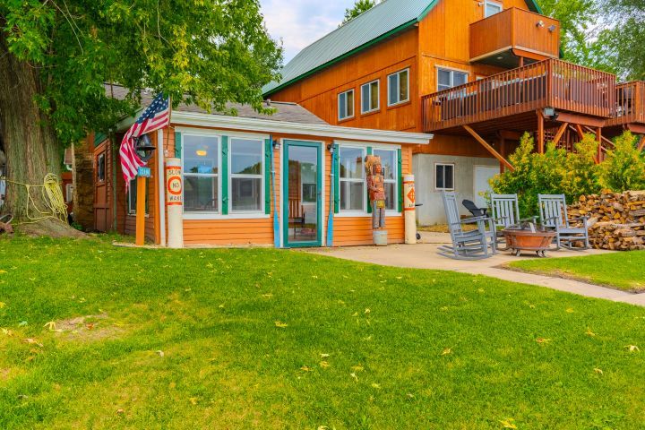 5446 N River Road Property Photo 22