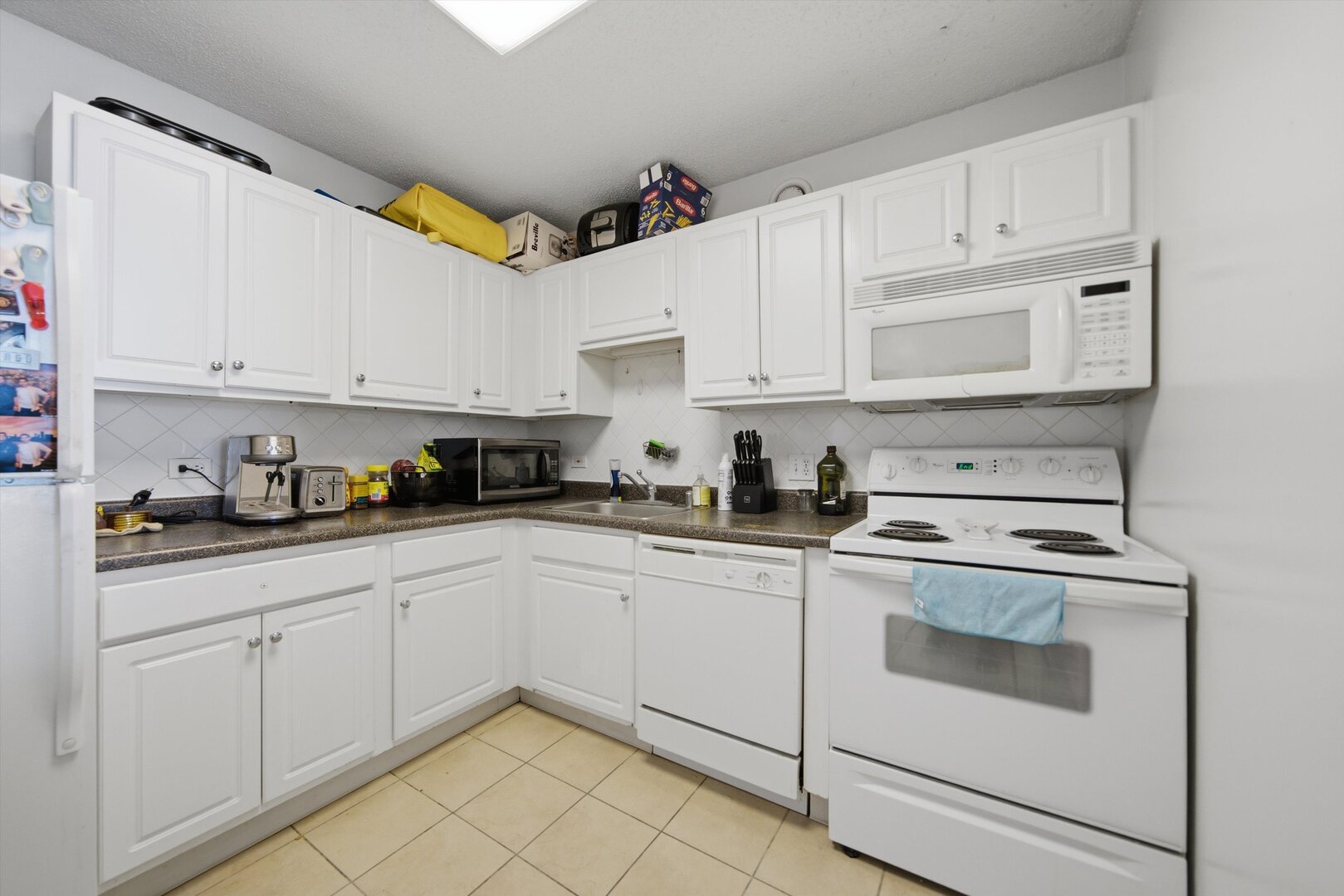 10 E Ontario Street 2003 Property Photo 8