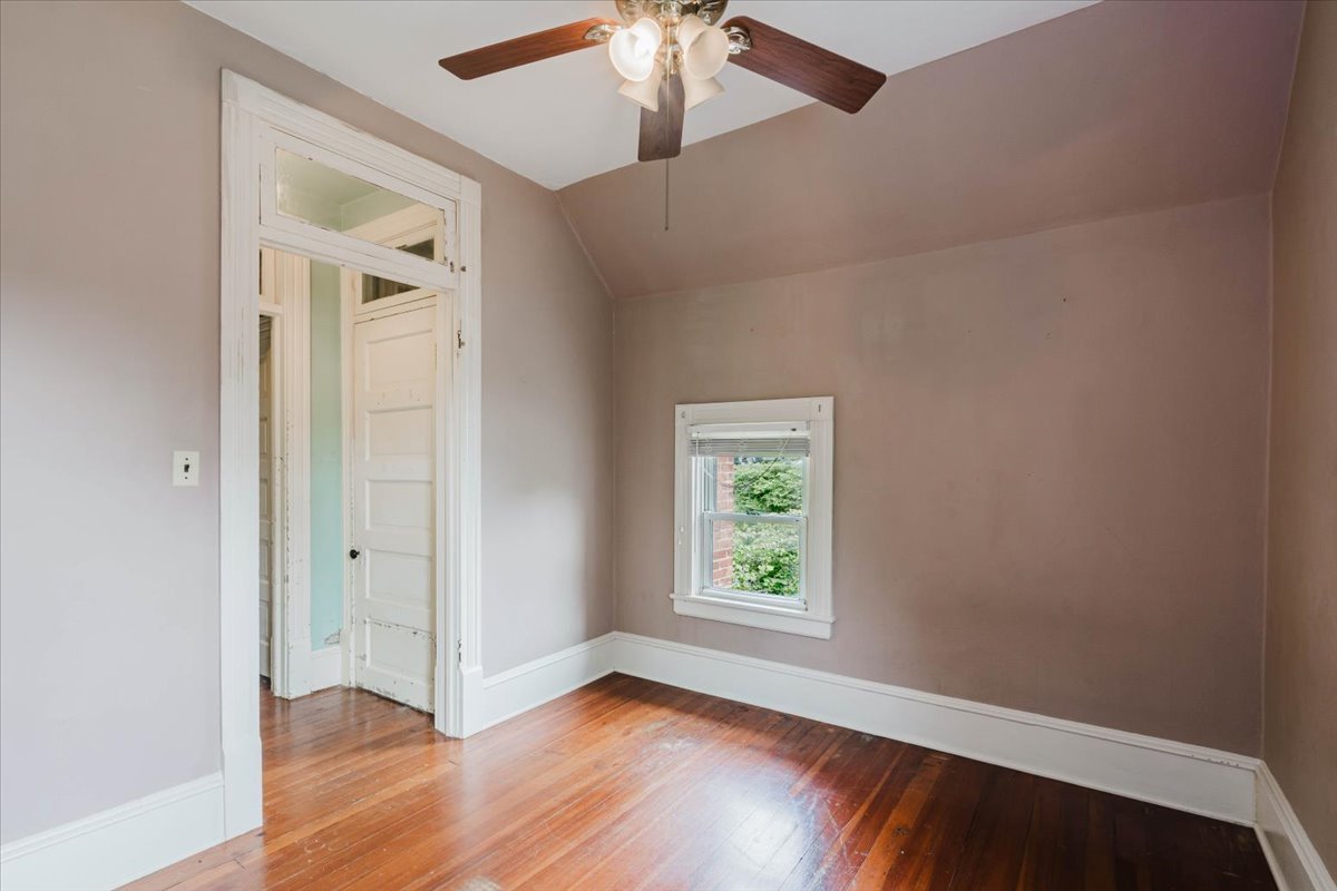 302 W Wood Street Property Photo 40