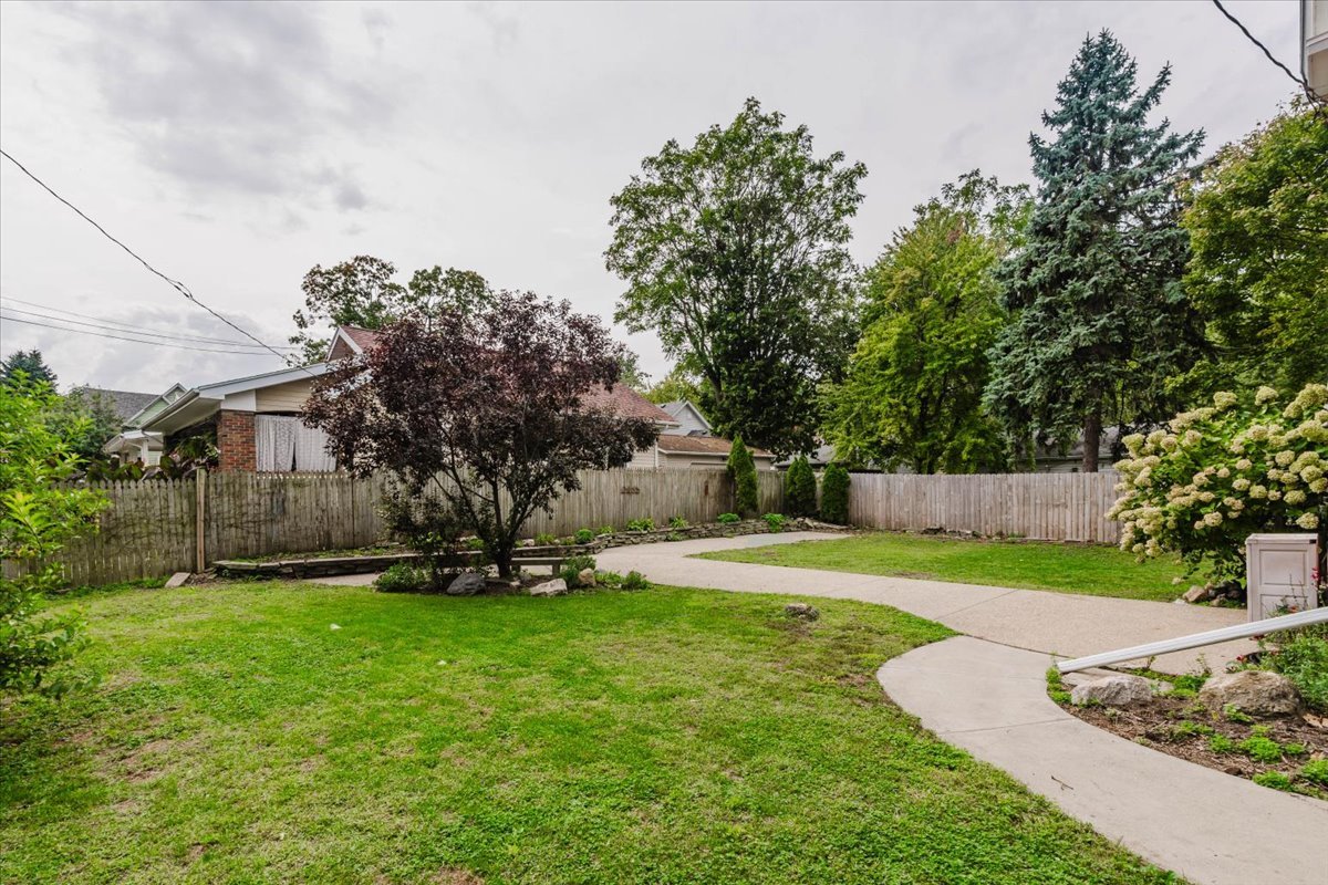 302 W Wood Street Property Photo 50