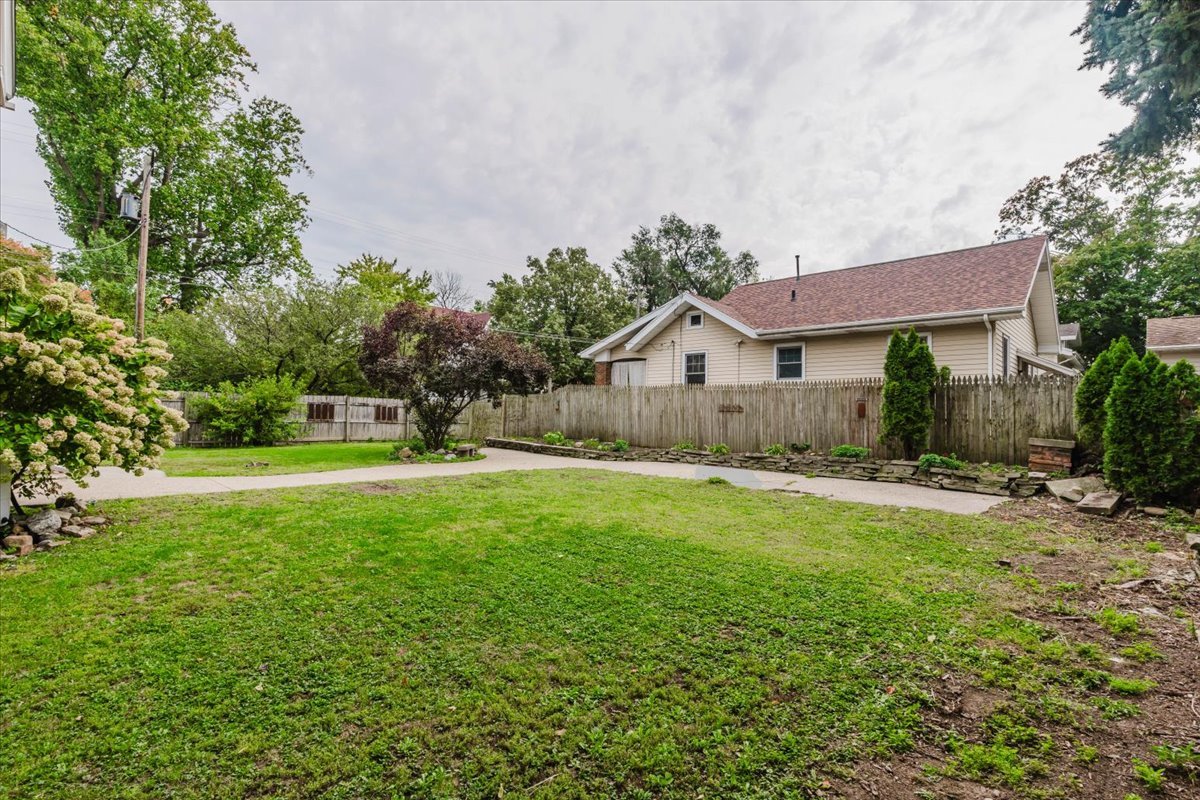 302 W Wood Street Property Photo 51