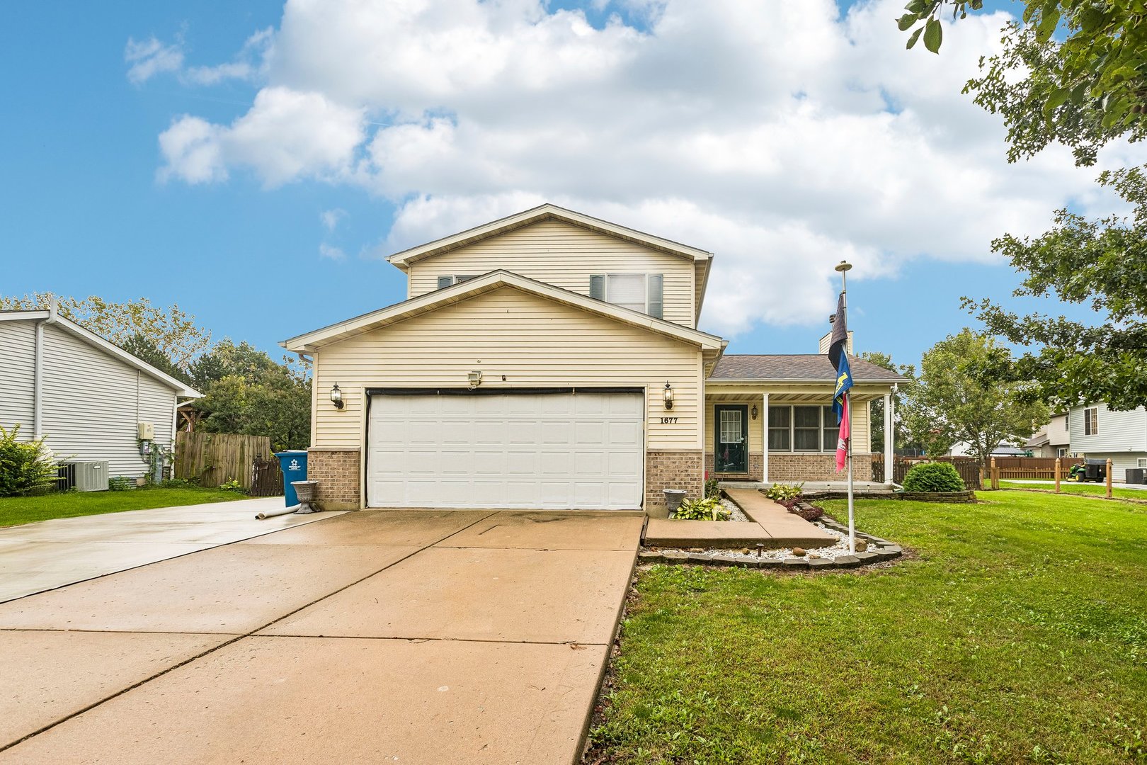 1677 Carol Anne Drive Property Photo 1