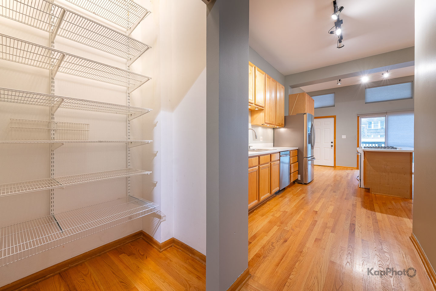 6126 S University Avenue 1 Property Photo 12