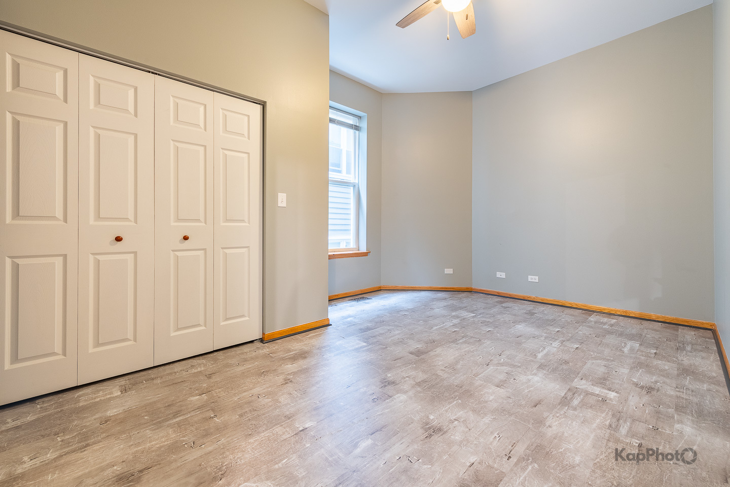 6126 S University Avenue 1 Property Photo 15