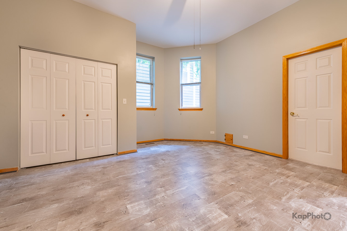 6126 S University Avenue 1 Property Photo 18