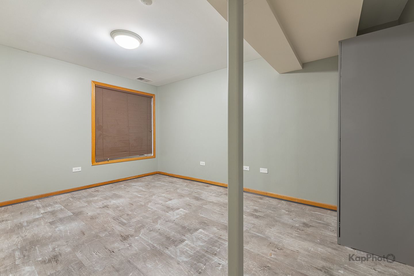 6126 S University Avenue 1 Property Photo 25