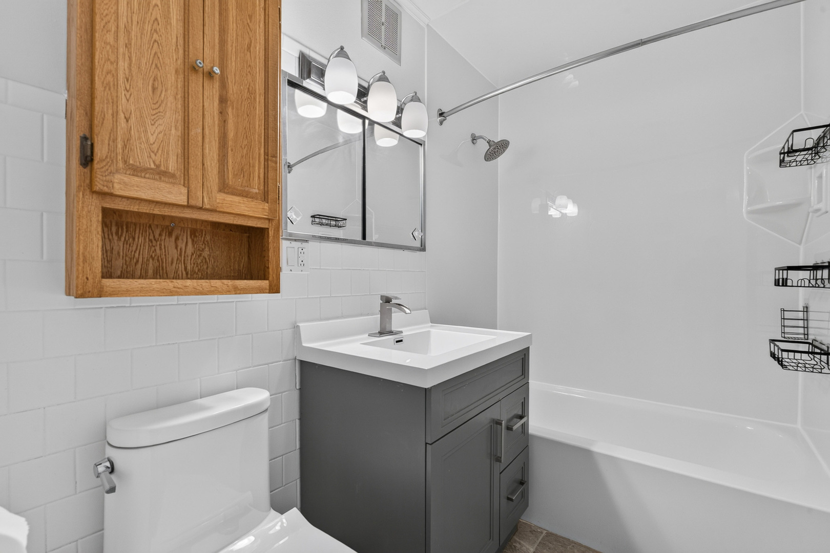 471 E 15th Place Property Photo 13