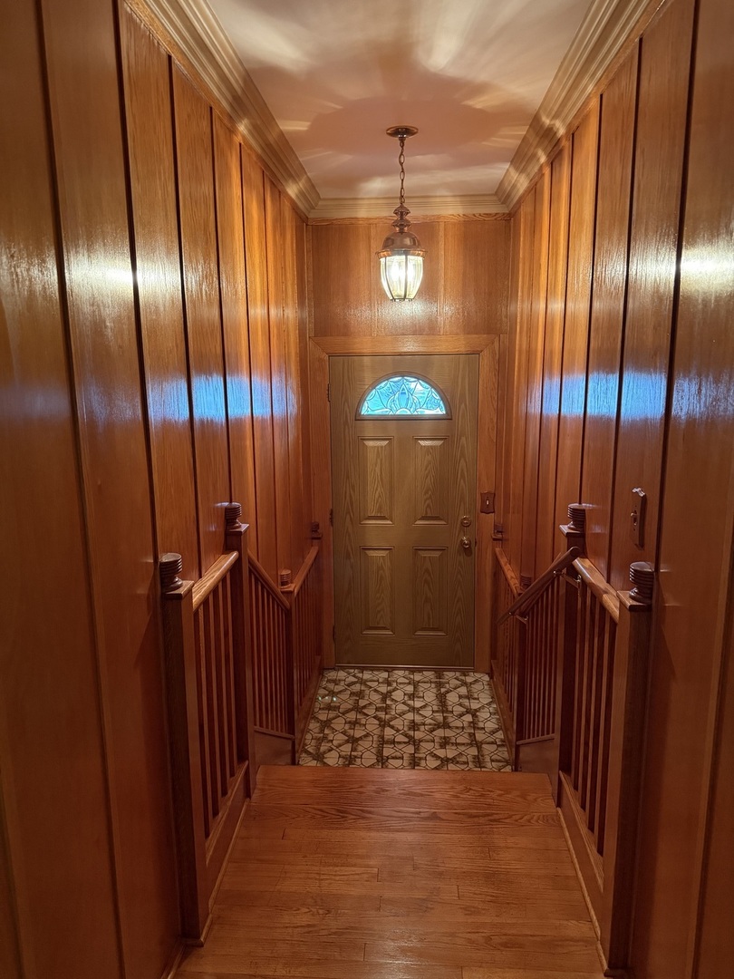 9322 S 49th Avenue Property Photo 5