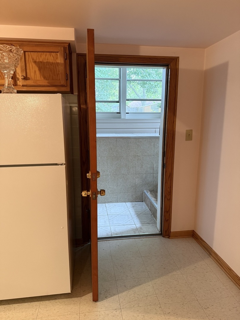 9322 S 49th Avenue Property Photo 15