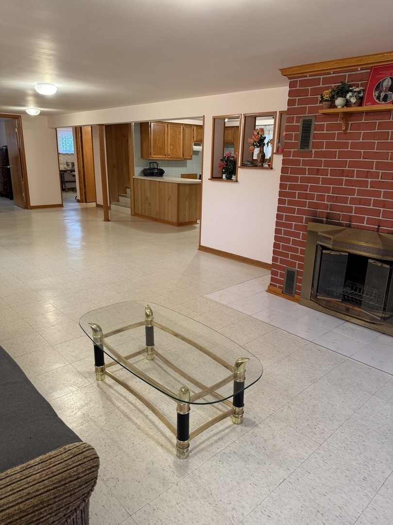9322 S 49th Avenue Property Photo 18