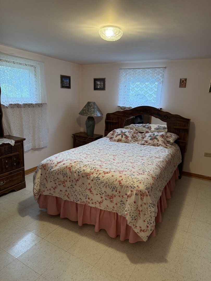 9322 S 49th Avenue Property Photo 19