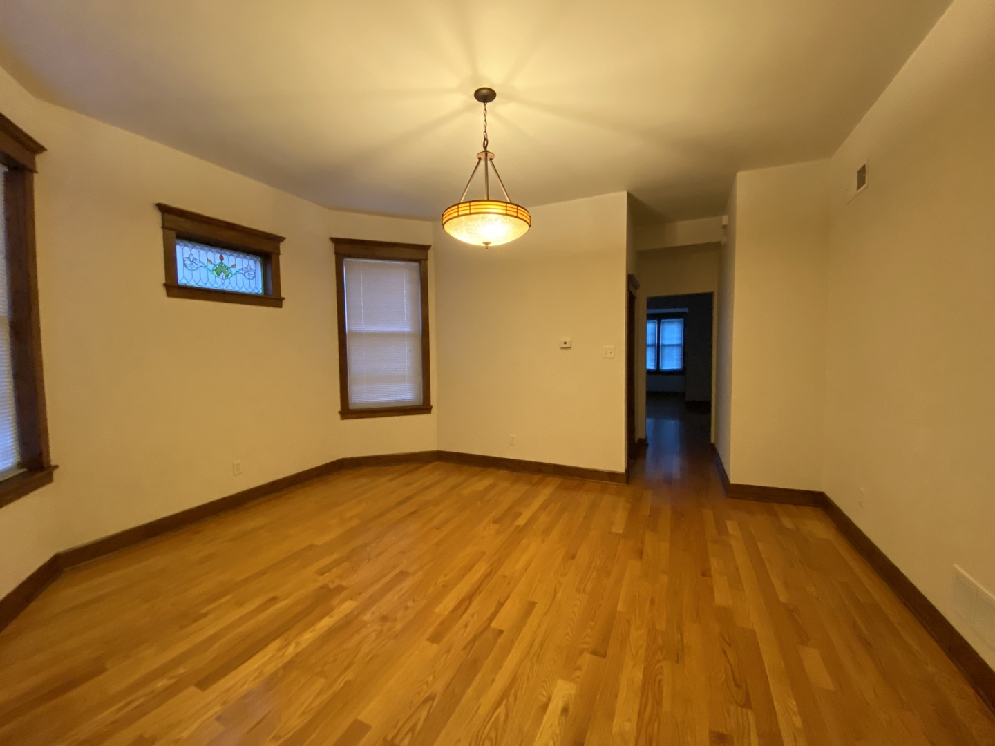 3304 N Albany Avenue Property Photo 4