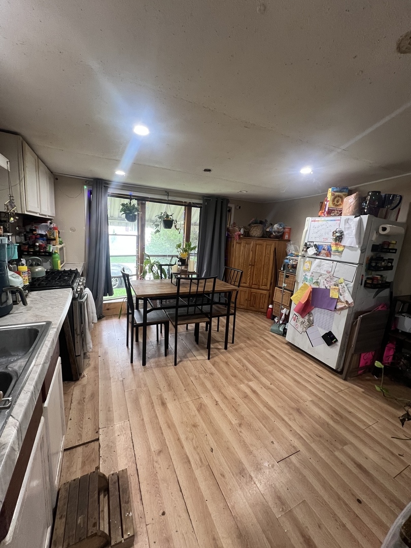 5378 Pebble Lane Property Photo 3