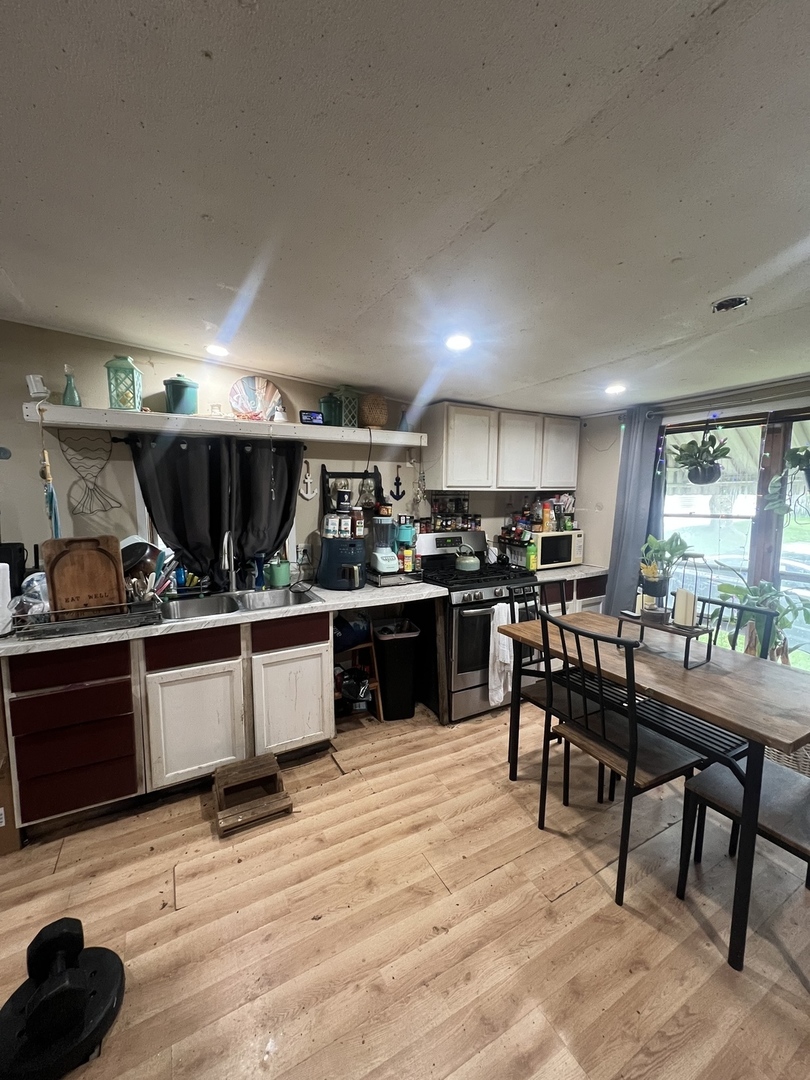 5378 Pebble Lane Property Photo 4
