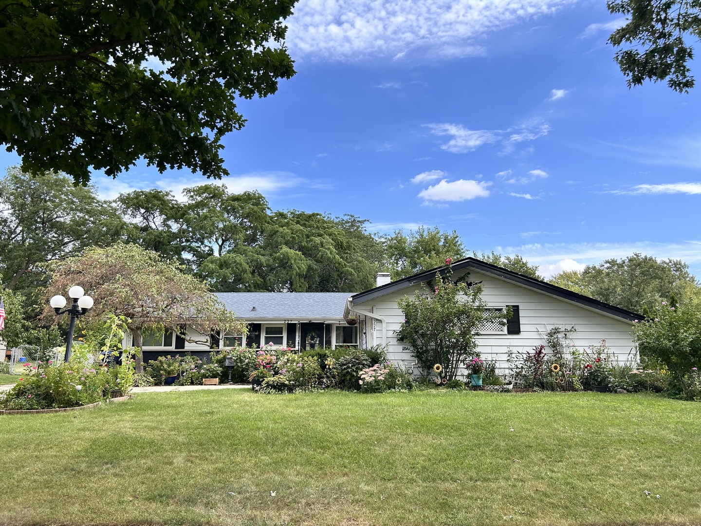 227 Wellesley Lane Property Photo 1