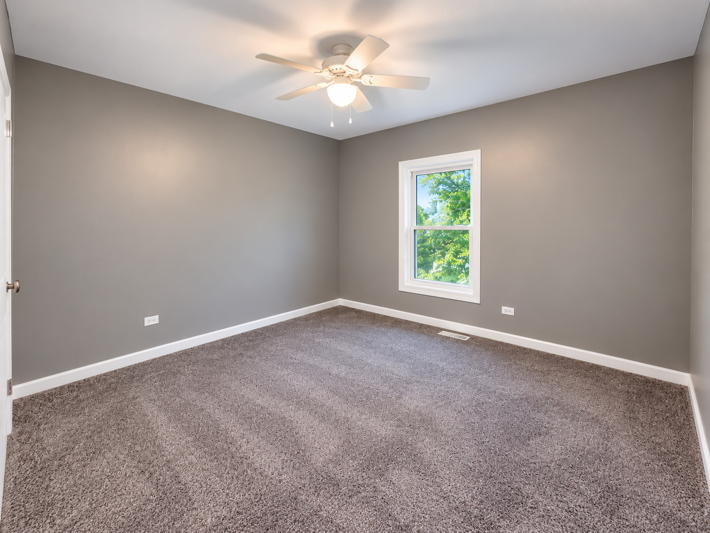 159 N Evergreen Avenue Property Photo 25