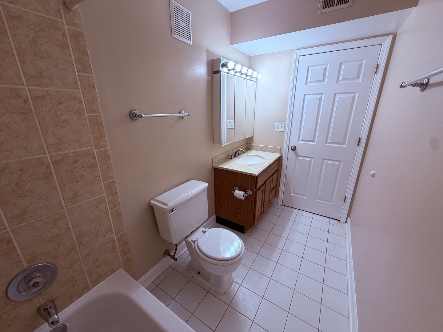 703 Waterford Road 2b Property Photo 13