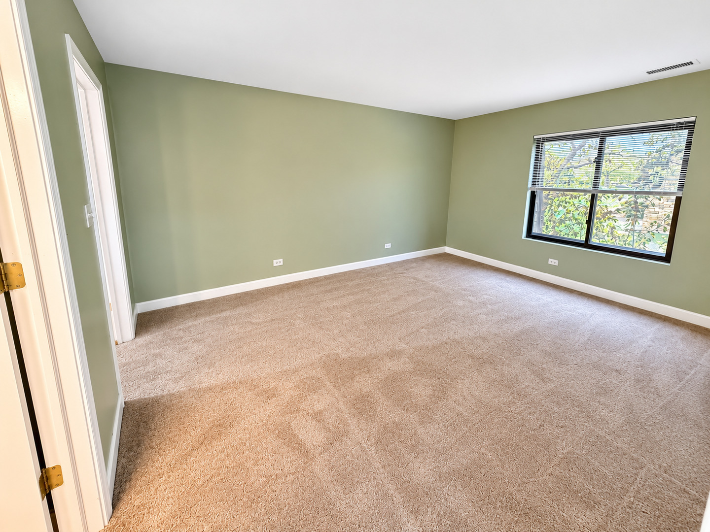 703 Waterford Road 2b Property Photo 14