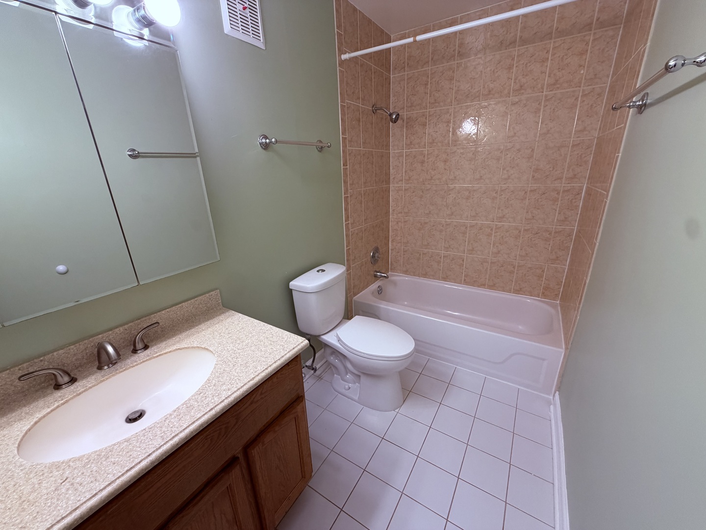 703 Waterford Road 2b Property Photo 16