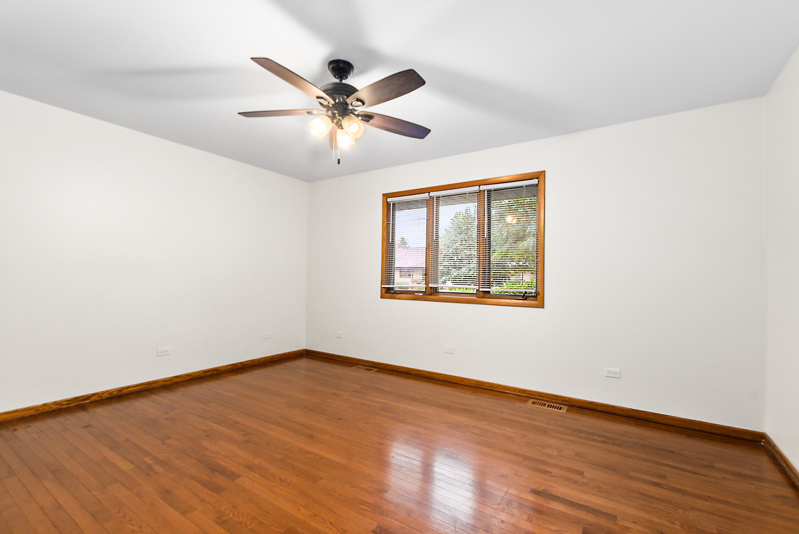 8316 Ashley Lane 1272 Property Photo 12