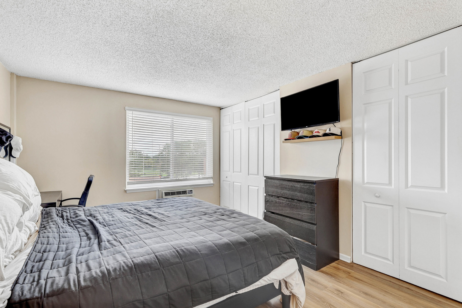 1206 S New Wilke Road 403 Property Photo 7