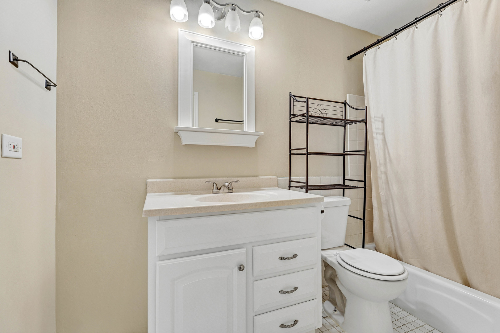 1206 S New Wilke Road 403 Property Photo 9