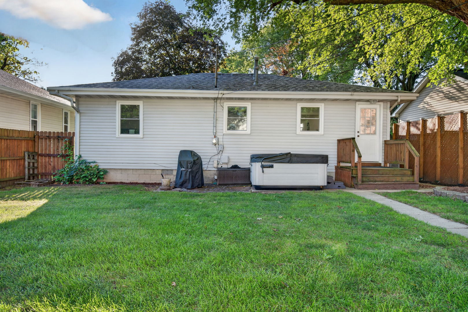 335 S Mazon Street Property Photo 25