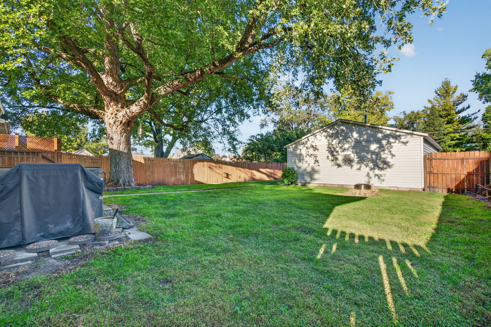 335 S Mazon Street Property Photo 27