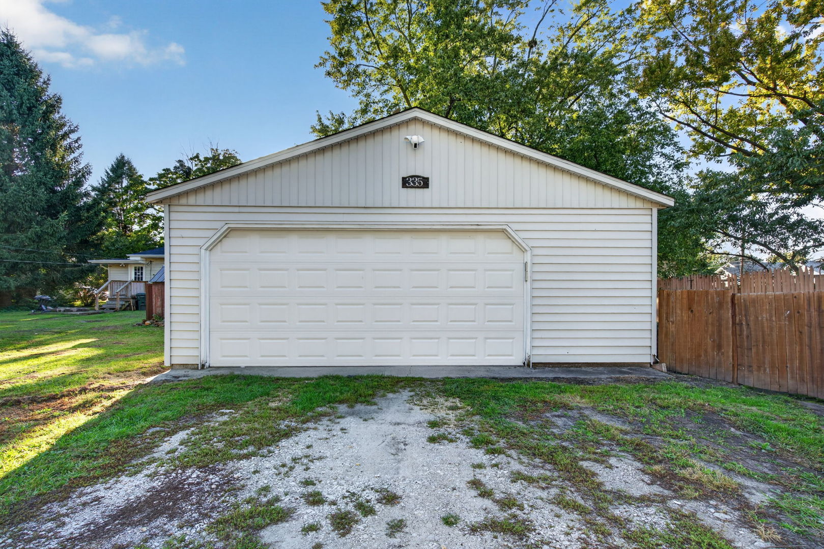 335 S Mazon Street Property Photo 32