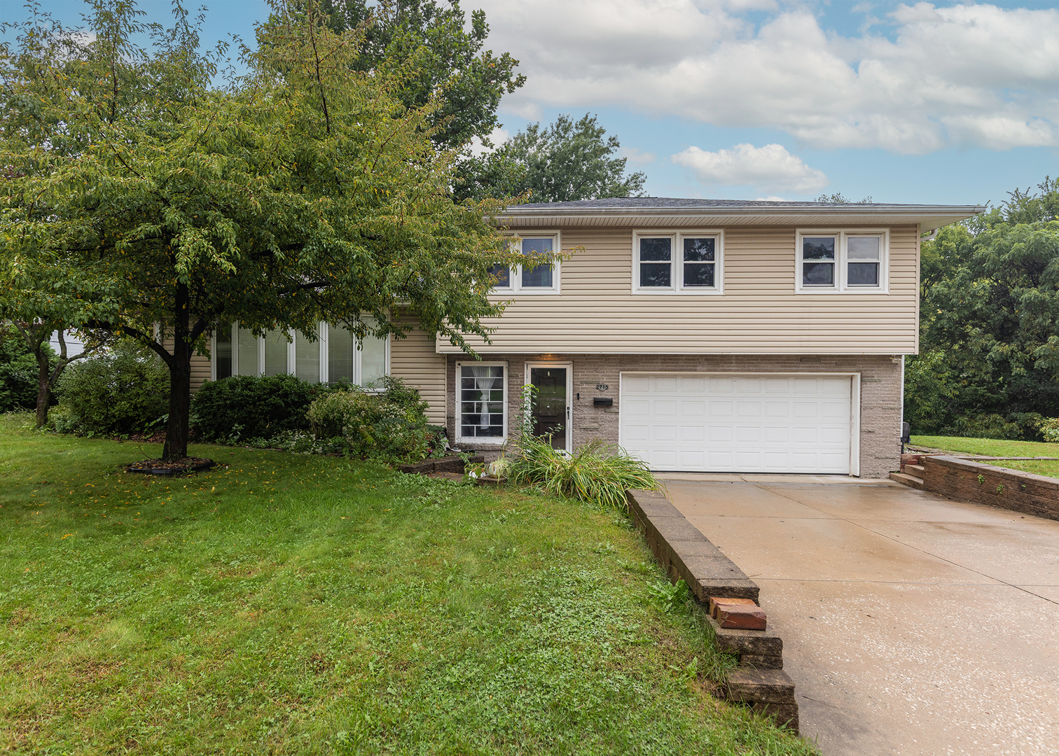 2715 8th Street Property Photo 1