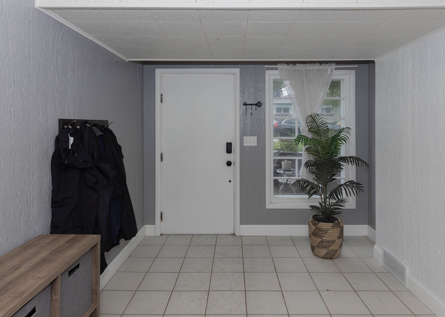 2715 8th Street Property Photo 3